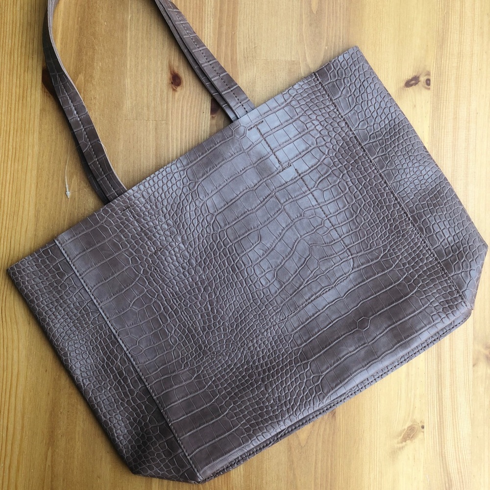 Bloomingdale’s Bag BRAND NEW - Picture 2 of 4